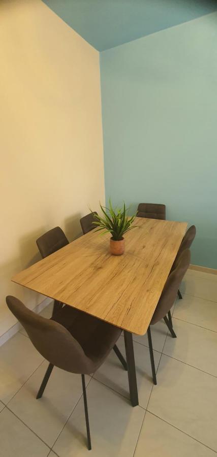 Stefaris "Koutsou Court 105" Apartment Larnaca Exterior photo